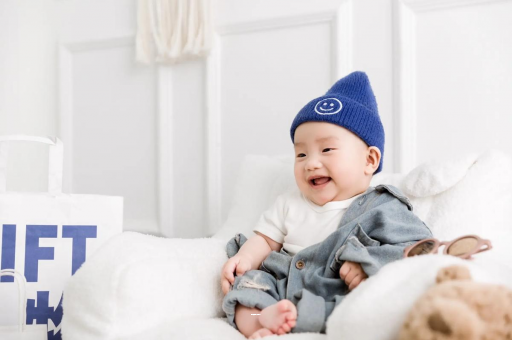 沙河五个月宝宝拇指内扣